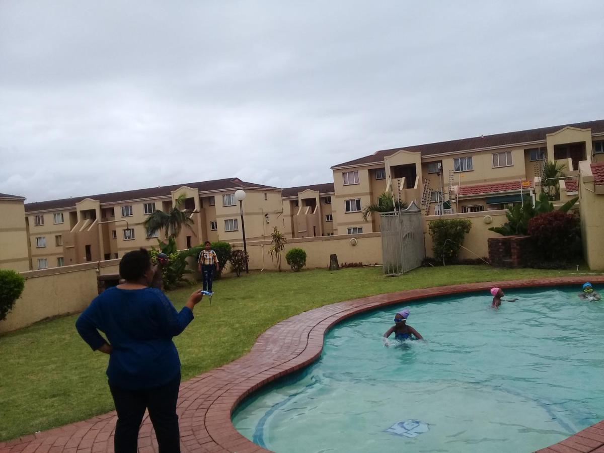Summersands Durban North Beach Екстериор снимка