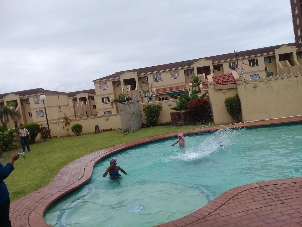 Summersands Durban North Beach Екстериор снимка