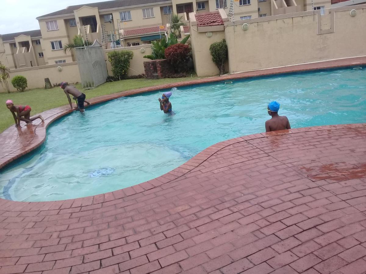 Summersands Durban North Beach Екстериор снимка
